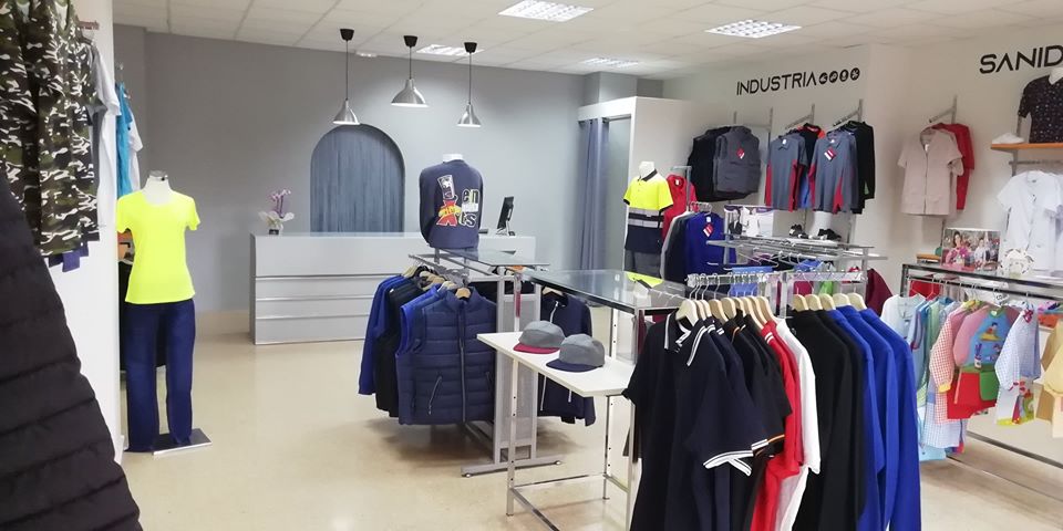 Nuestra tienda de ropa laboral, ropa deportiva y ropa casual. 